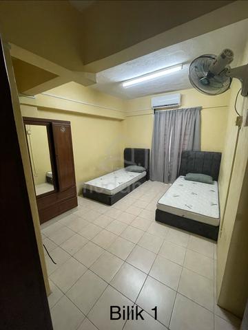 Non sharing & sharing room Pusat Komersial Seksyen 7 1