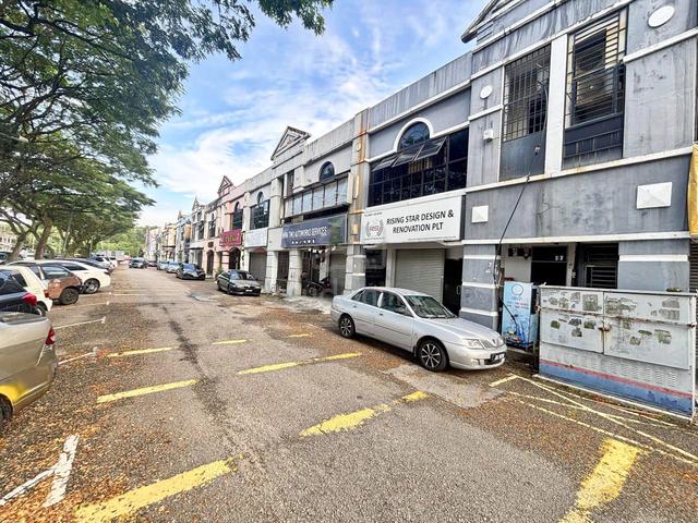 For Rent / Tan Sri Yaacob / Ground Floor Shop / Skudai / Unblock View 1