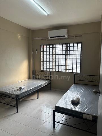 Meranti Apartment, Taman Universiti 1