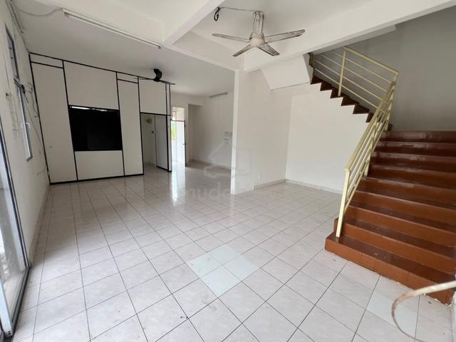 2 Storey Terrace Big Compound corner lot for rent 1
