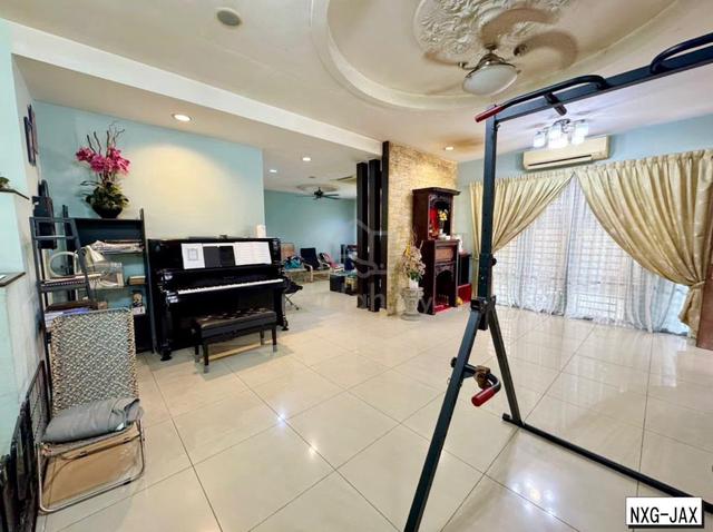 RENOVATED !! 40x80 5+1R4B Bandar Bukit Tinggi Double Sty Semi-D Klang 1