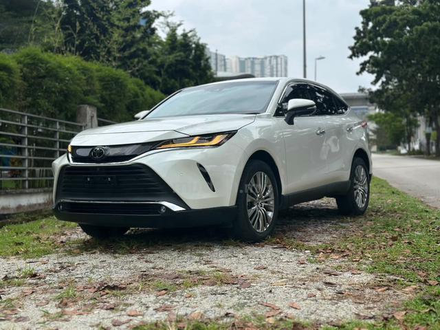 RECON UNREG 2021 Toyota HARRIER G *GREY SEAT - 3