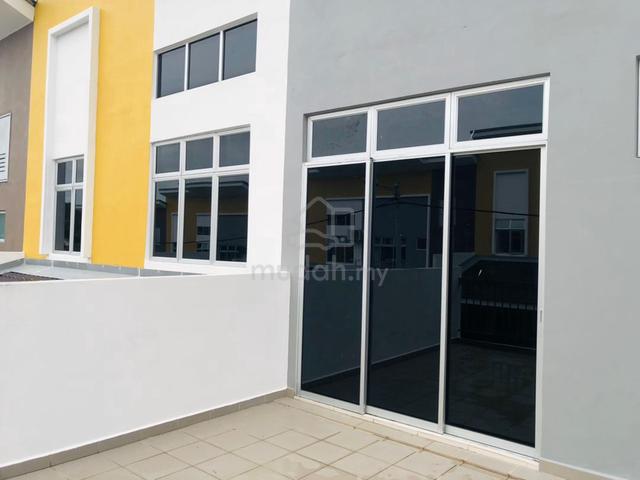 Townhouse (upper floor) at Durian Tunggal. 1