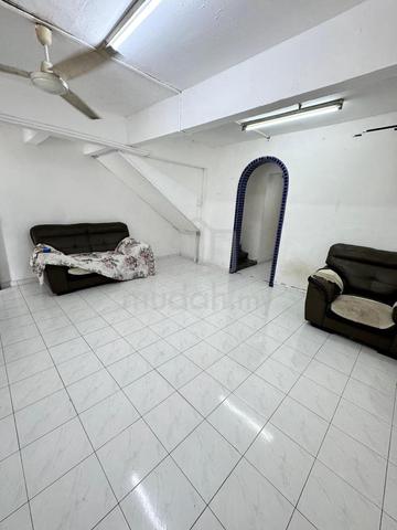 Direct Owner! Kluang Taman Sri Jaya 2 storey Low cost 1