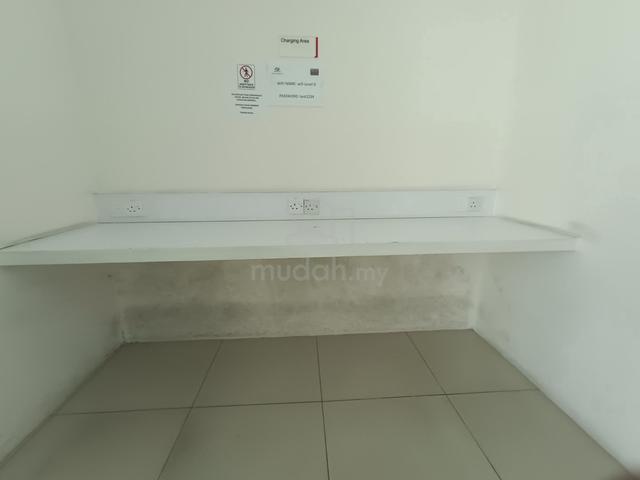 Wall Mounted Table - photo 2 of 3