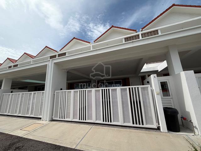 Viluxe Residence Batu Kawan 2 Storey Terrace House Superlink 1