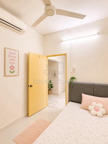 new clean middle room in bandar sunway 1