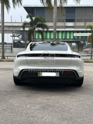 2022 Porsche TAYCAN 4S Performance (UK) - 5