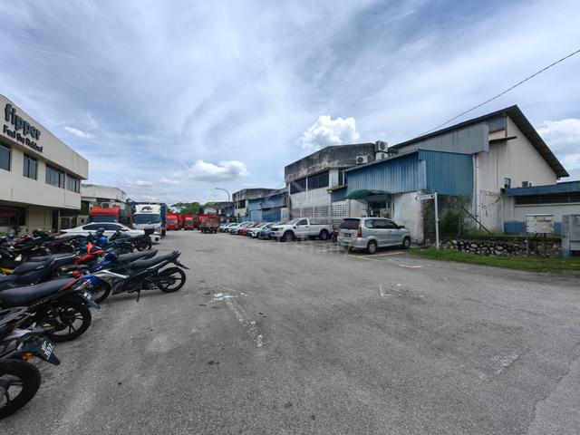 2 Adjoining 1.5Sty Factory 40x80 Freehold Seri Kembangan Serdang 1