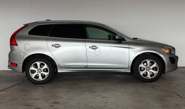 2010 Volvo XC60 2.0 T (A) TIPTOP CONDITION - 3