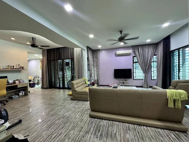 2.5 Storey Semi-D House, Taming Mutiara 1