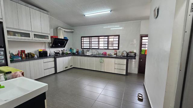 BELOW VALUE 100K FREEHOLD Single Storey Terrace Ujong Pasir Semabok 1
