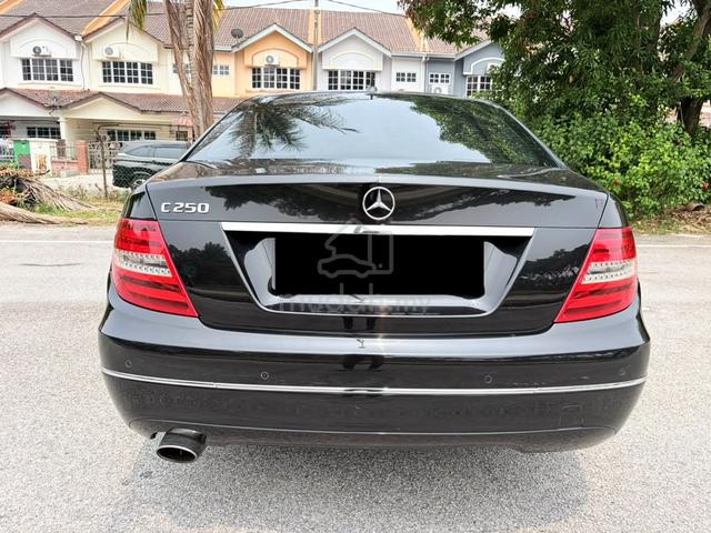 Mercedes Benz C250 1.8 FL BlackInterior MemorySeat - 4