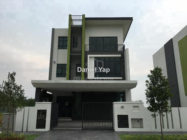 Rawang Near Aeon [New Bungalow] Freehold The Rise 1