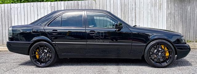 Mercedes Benz C200 CLASSIC 2.0 (A) w202 Black - 2