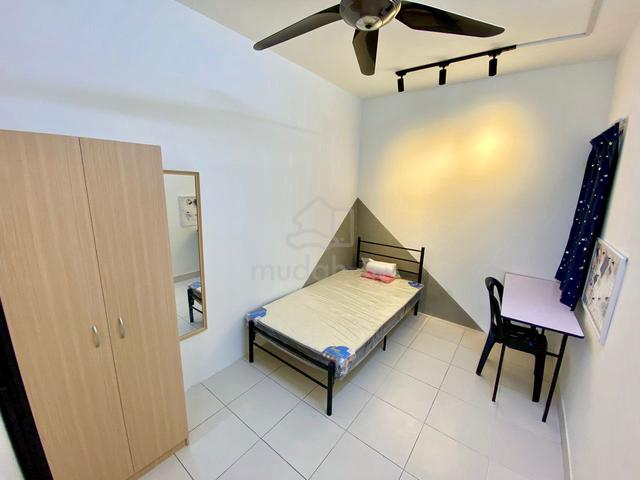 Setia Alam, Shah Alam -  Room for Rent (Only Female) 1