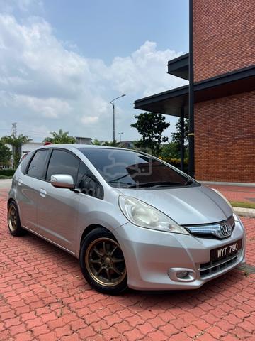 2013 Honda JAZZ 1.3 (HYBRID) FACELIFT (A) - 1