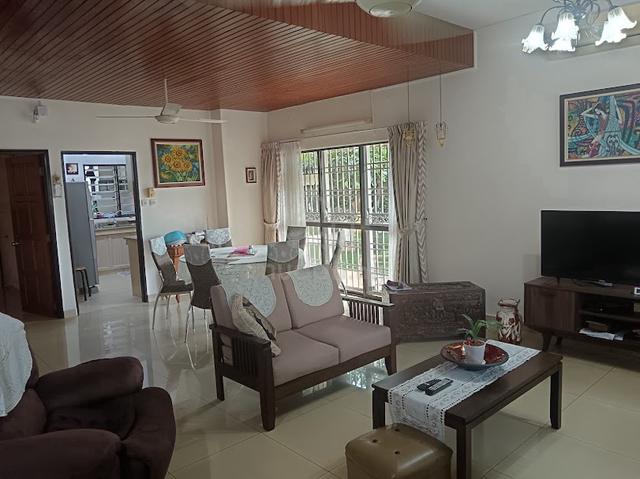 Corner Renovated Double Storey Terrace Taman Bangi Jalan Reko Kajang. 1