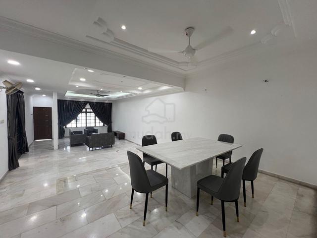 Semi detached house 1