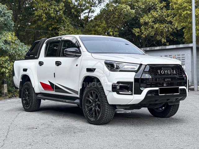 2023 Toyota HILUX 2.8 GR SPORT (A) - 1