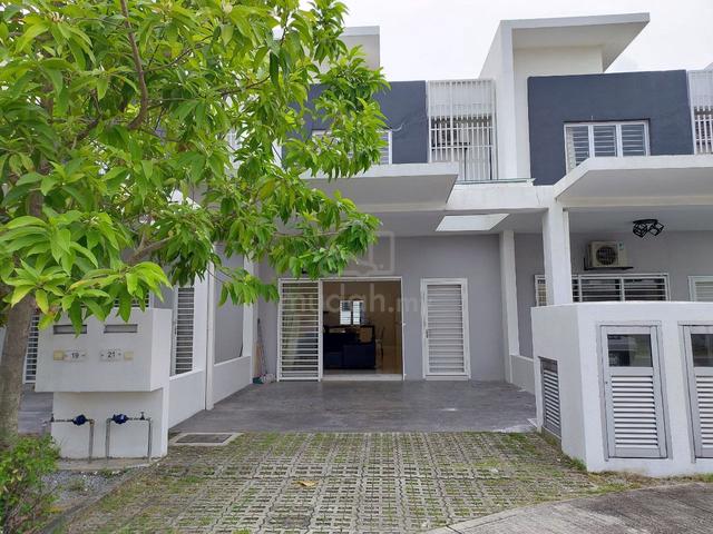 Double Storey Casa Green, Cybersouth 1