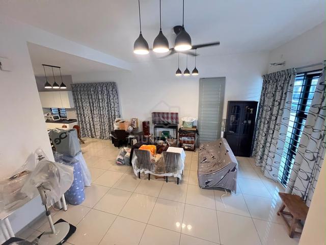 Bukit Indah Garden Villa Double Storey Cluster 32x70 Good Condition 1