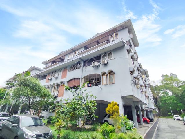 Putri Apartment 1