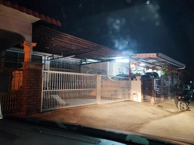 Taman Ria Jaya, dekat Maybank 1