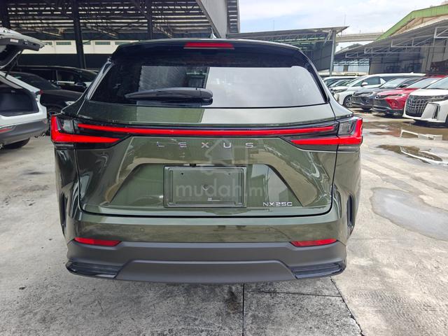 2023 Lexus NX 250 Base 4.5 4Cam DIM Black Leather - 4