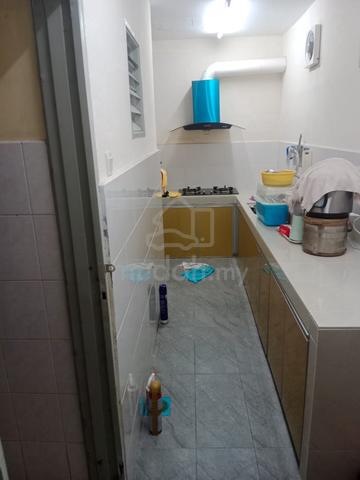 2 Storey Taman Putra Prima 5 Puchong Freehold Renovated 18X65 Near LRT 1