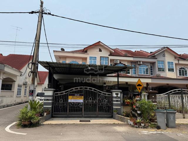 Double Storey Taman Sri Temenggong Muar Johor For Sale 1