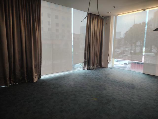 Hotel Cairnhill, Mezzanie Floor Office For Let 1