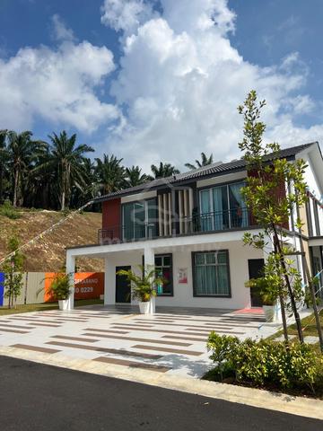 FREEHOLD FULL LOAN 2Storey Cheng Lotus near Toll Melaka 1