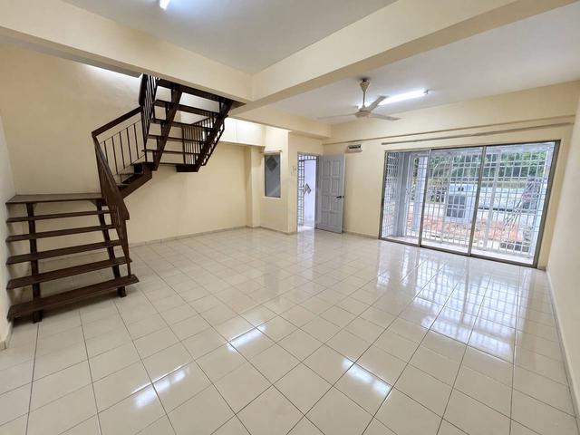 OPEN FACING - REFURBISHED, SEKSYEN 8, Double Storey Terrace, BANGI 1