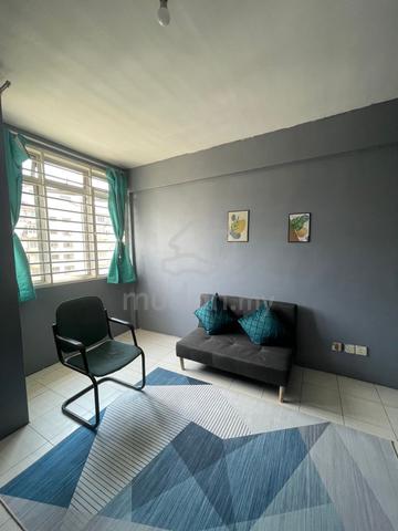 Sewa Bilik Dengkil Murah Lelaki (Master Bedroom). 1