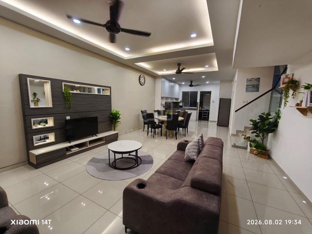 2.5storey Terrace house at Country villa for rent 1