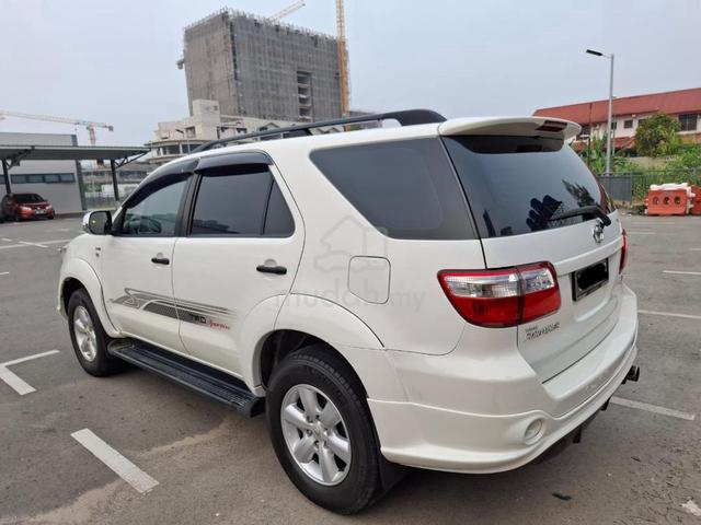 2011 Toyota FORTUNER 2.5 G TRD SPORTIVO - 5