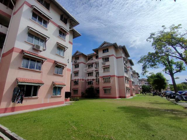 Pangsapuri Kiambang (Taman Bukit Subang) 1