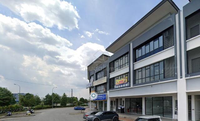 3-Storey Shops For Sale @ Bandar Seri Coalfields, Sungai Buloh 1