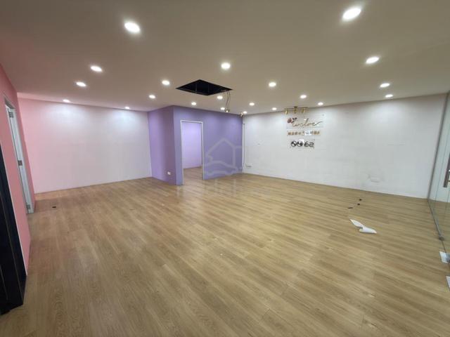 lorong madras with lift renovated unit in georgetown for rent 1