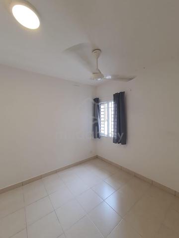 De Bayu Apartment 1