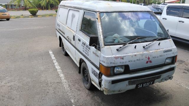 1999 Mitsubishi DELICA 2.0 SPACEGEAR (A) - 1