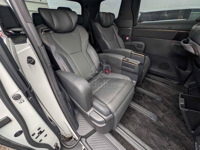 2023 Toyota Alphard 2.5 z - 4
