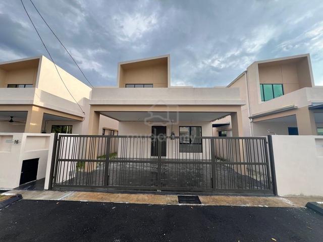 Cheapest 1.5 storey brand new lacasa unit 1