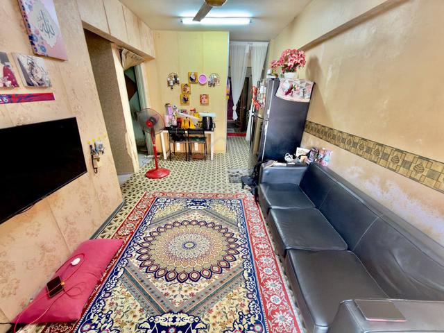 Sri Saujana Apartment (Wangsa Permai) 1