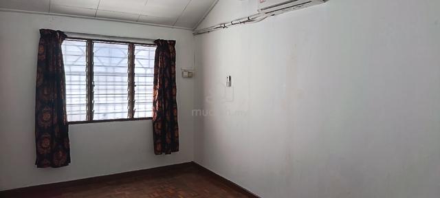 Room for rent USJ 13 1