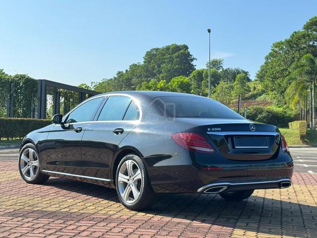 2017 Mercedes Benz E200 AVANTGARDE (CKD) 2.0 (A) - 4