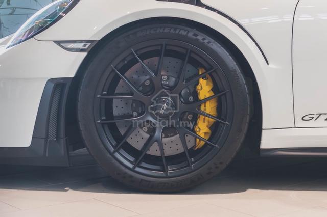 Porsche 911 GT2RS Weissach Pack 2018 Imported New - 3