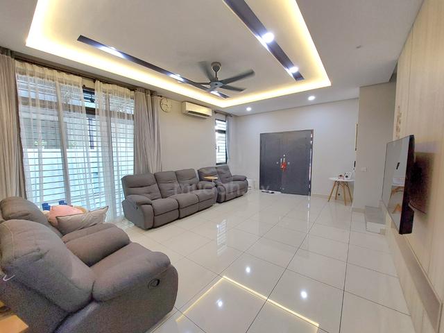 【FULLY RENOVATE FURNISH】Alma Sanctuary Residence Semi-D Phase 3 Guard 1