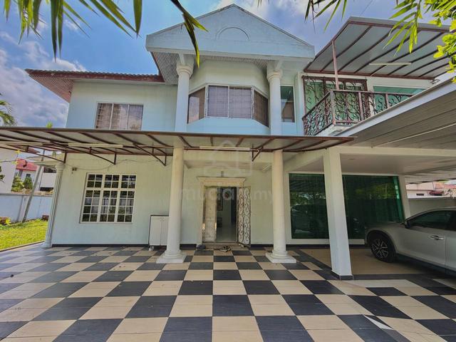 RENOVATED & SPACIOUS Double Storey Bungalow Bandar Teknologi Kajang 1